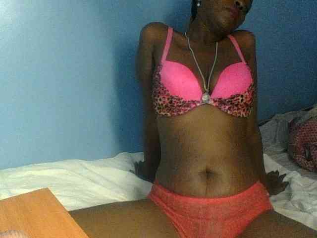Curvypetite webcam