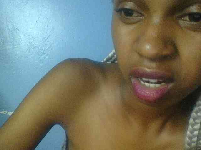 Curvypetite webcam