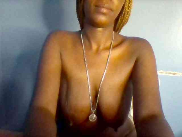 Curvypetite webcam