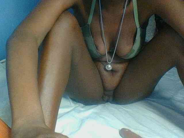 Curvypetite webcam