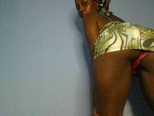 Curvypetite webcam