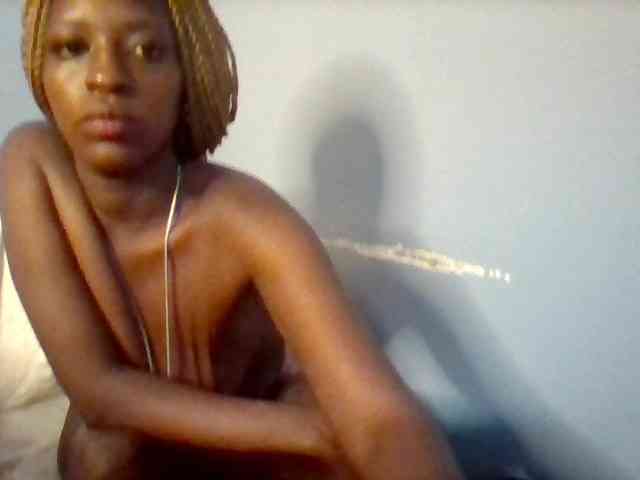 Curvypetite webcam