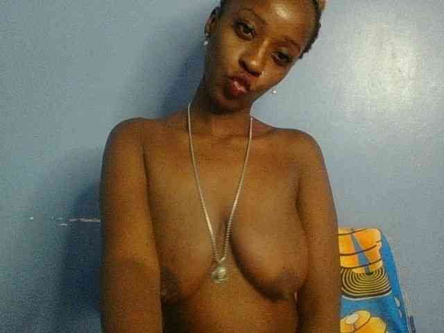 Curvypetite webcam