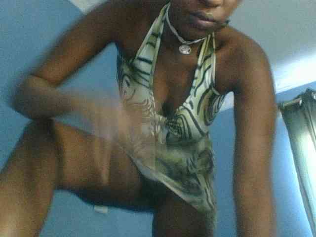 Curvypetite webcam