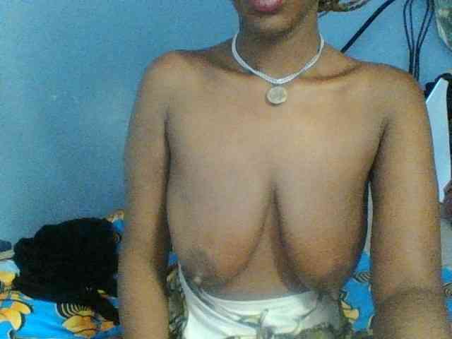 Curvypetite webcam