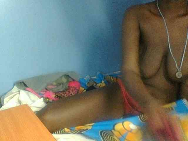 Curvypetite webcam