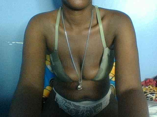 Curvypetite webcam