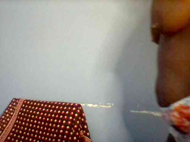 Curvypetite webcam