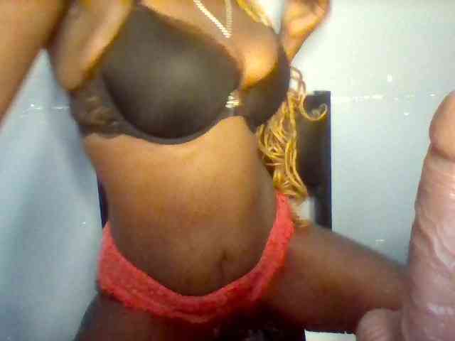 Curvypetite webcam