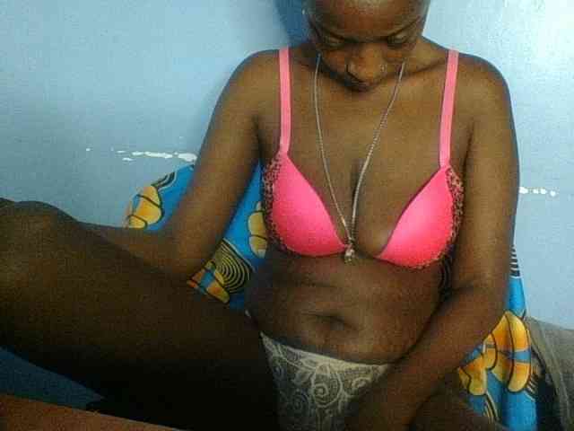 Curvypetite webcam