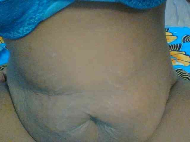 Curvypetite webcam