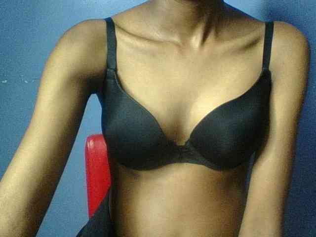 Curvypetite webcam