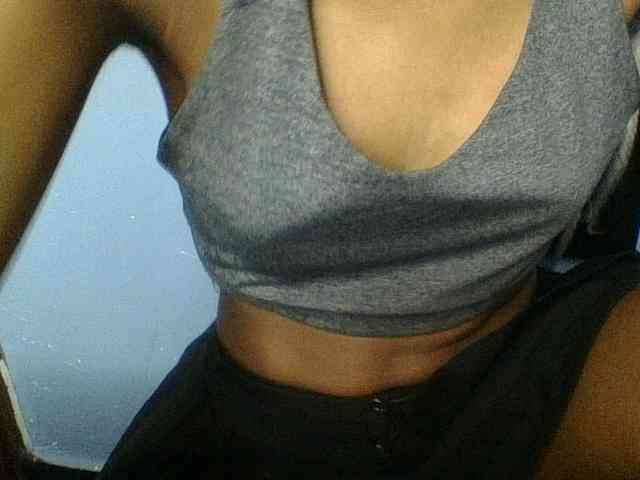 Curvypetite webcam