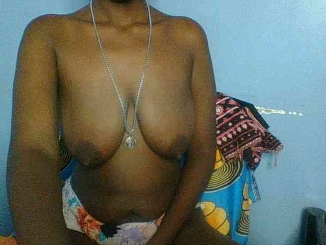 Curvypetite webcam
