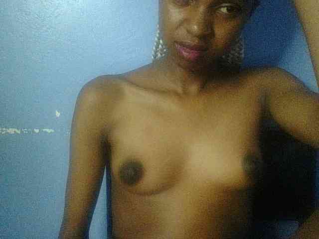 Curvypetite webcam