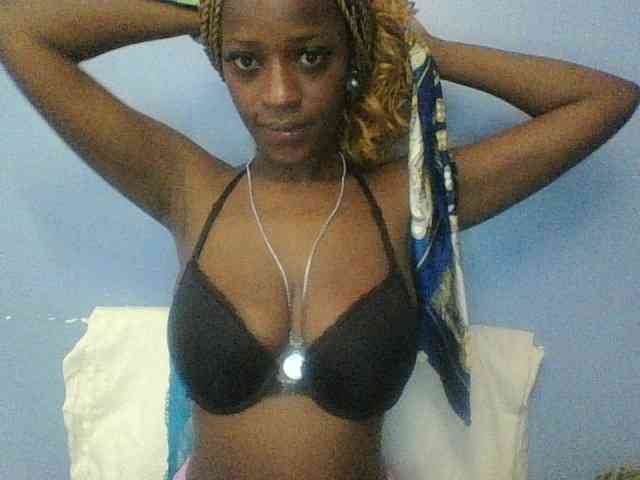 Curvypetite webcam