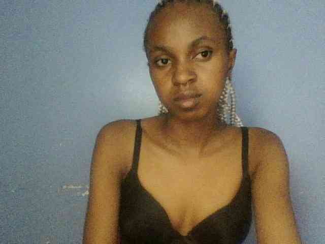 Curvypetite webcam