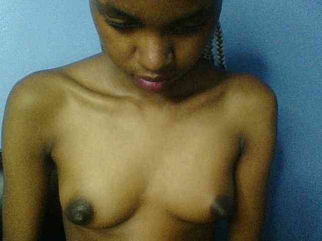 Curvypetite webcam