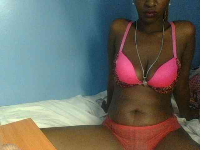 Curvypetite webcam