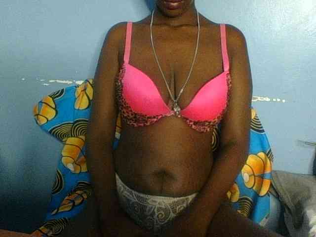 Curvypetite webcam