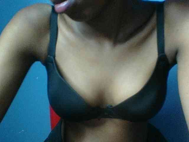 Curvypetite webcam