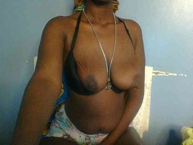 Curvypetite webcam