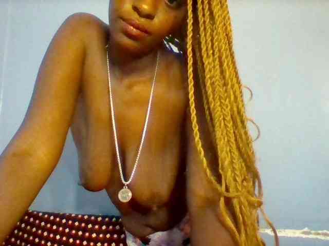 Curvypetite webcam