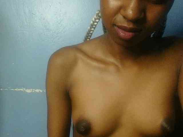 Curvypetite webcam