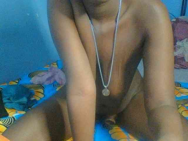 Curvypetite webcam