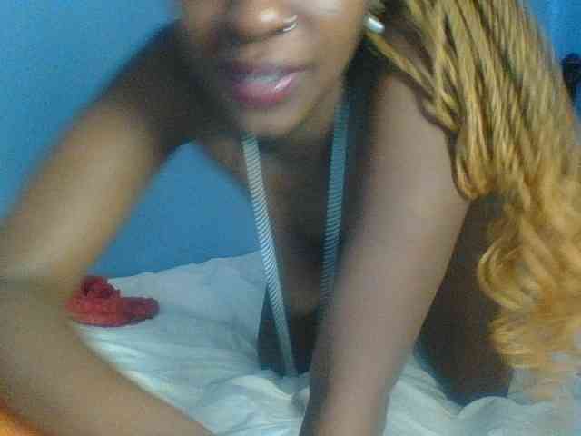 Curvypetite webcam