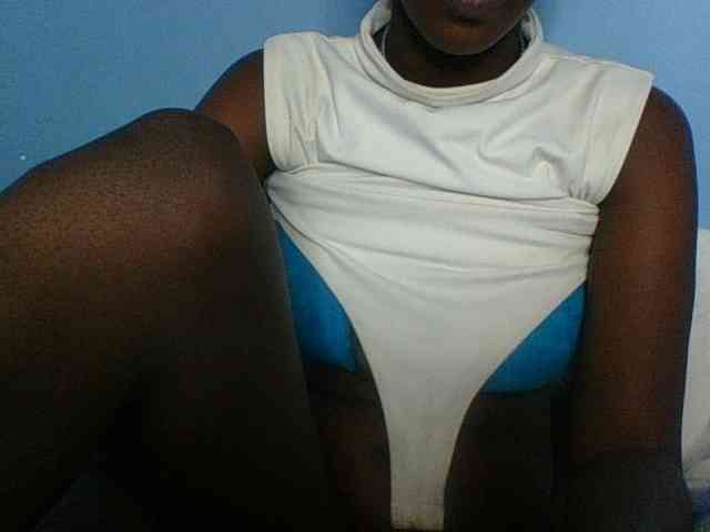 Curvypetite webcam