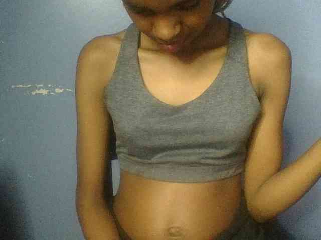 Curvypetite webcam