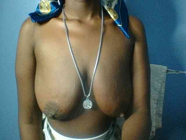 Curvypetite webcam