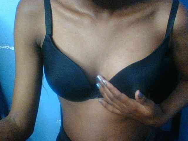 Curvypetite webcam