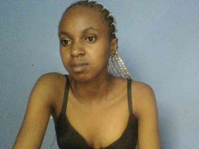Curvypetite webcam