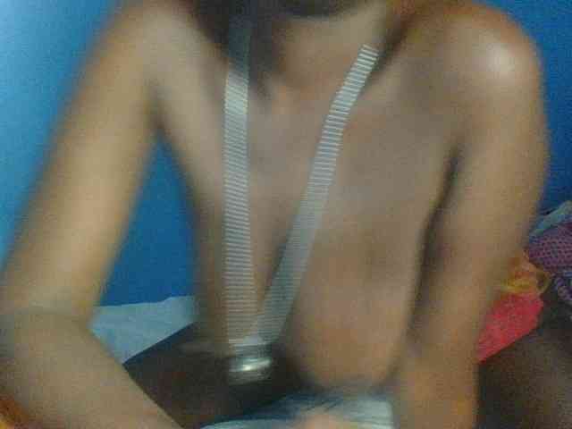 Curvypetite webcam
