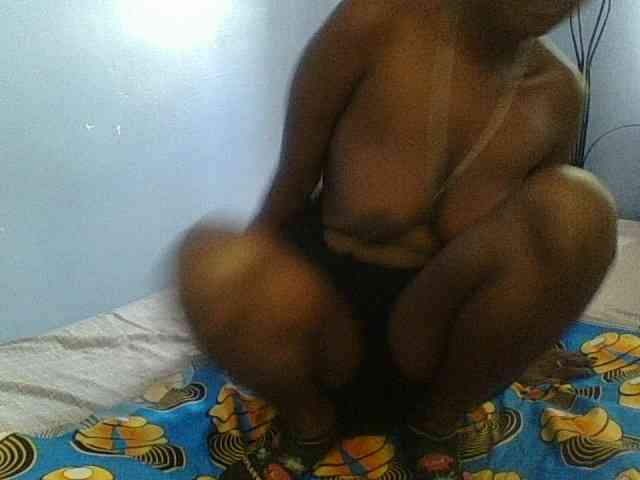 Curvypetite webcam