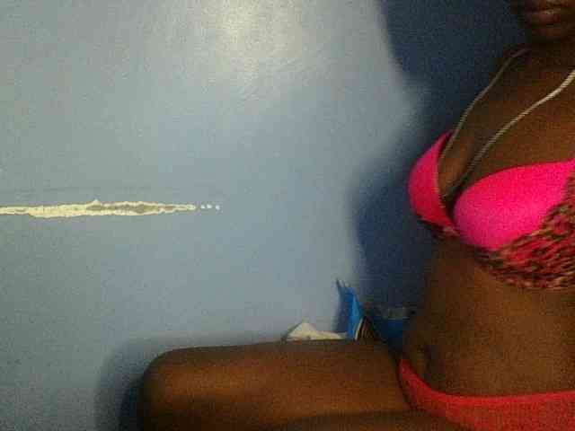 Curvypetite webcam