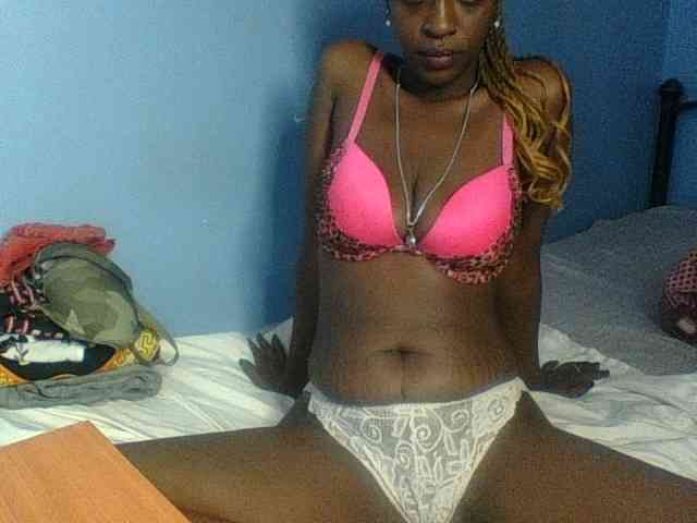 Curvypetite webcam