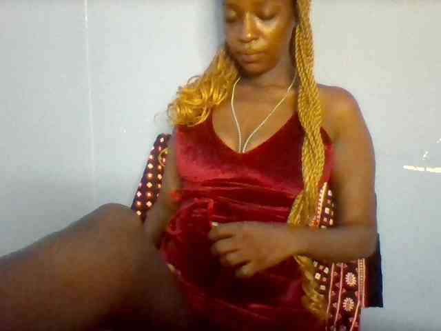 Curvypetite webcam