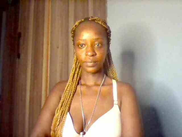 Curvypetite webcam