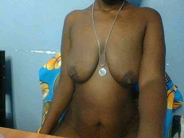 Curvypetite webcam