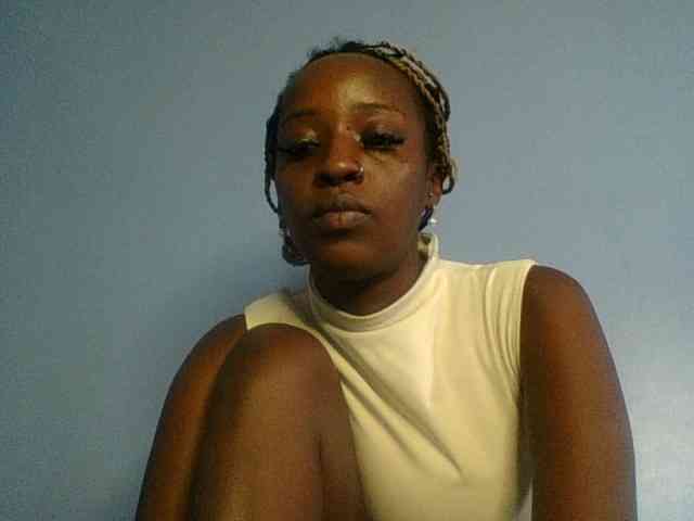 Curvypetite webcam