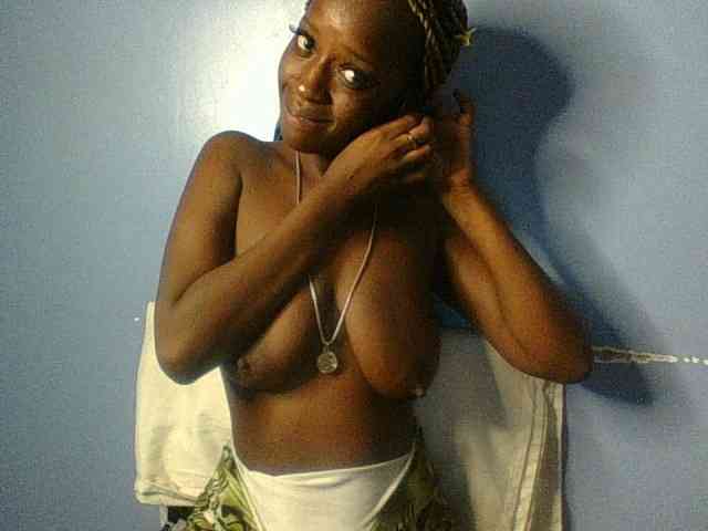 Curvypetite webcam