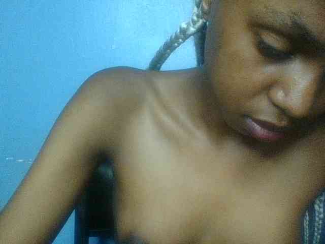 Curvypetite webcam