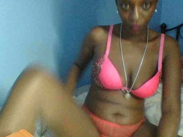 Curvypetite webcam