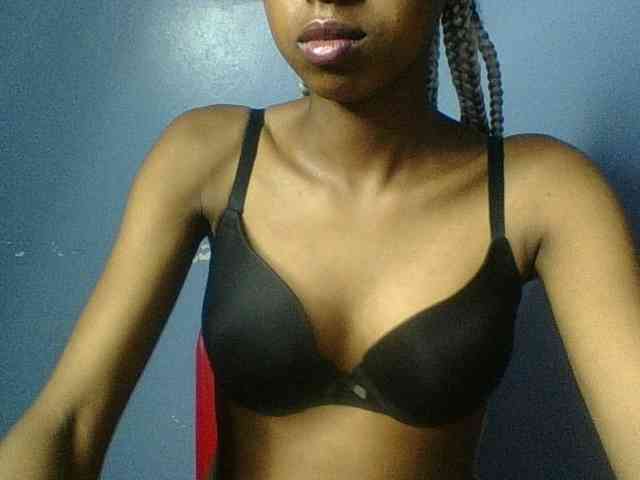 Curvypetite webcam