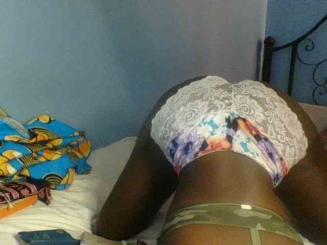 Curvypetite webcam