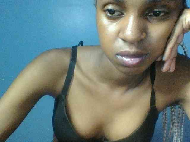 Curvypetite webcam