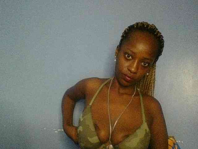Curvypetite webcam